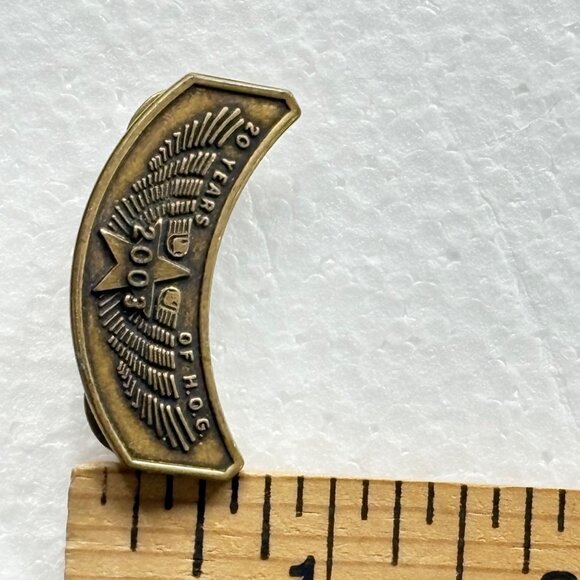 VTG 2003 Harley Davidson Owners‎ Group 20 Years of Hog Commemorative Pin back - Picture 5 of 6